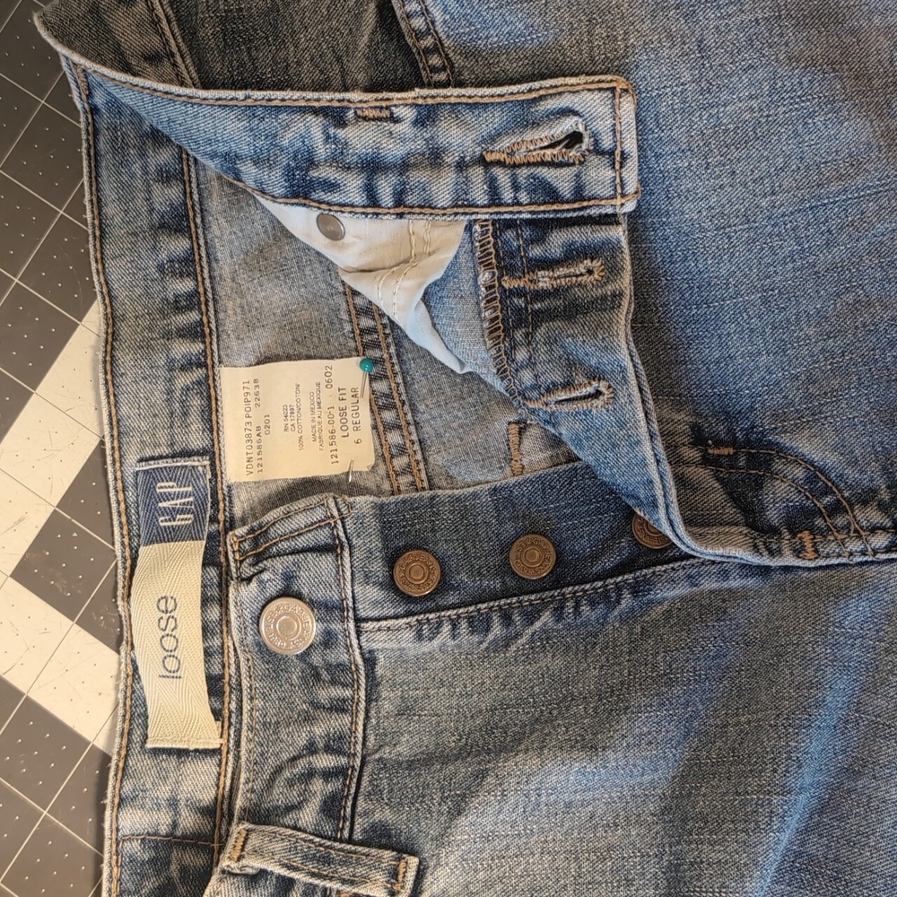Y2K Button Front Gap Jeans